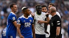 Davinson Sánchez durante el partido entre Tottenham y Leicester City por Premier League.