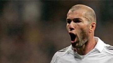 <b>CANDIDATO.</b> El ex jugador del Real Madrid, Zinedine Zidane, está entre los favoritos a conseguir el trofeo.