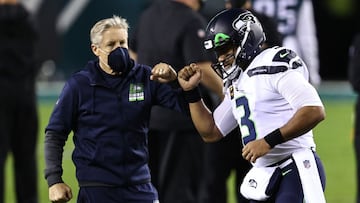 Reporte: Russell Wilson pidió que despidieran a su coach en Seattle