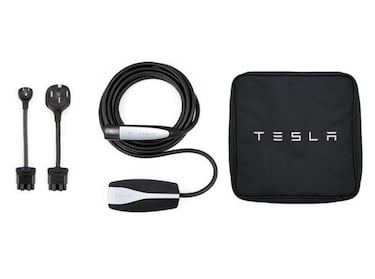 Tesla ya no regala el cargador al comprar el coche para cargarlo en casa, lo pagas aparte