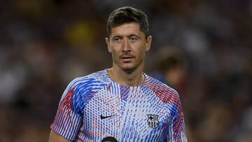 BARCELONA, SPAIN - AUGUST 24: Barcelona's Polish forward Robert Lewandowski looks on during the friendly charity match between FC Barcelona vs Manchester City at the Spotify Camp Nou stadium on August 24, 2022 in Barcelona. (Photo by Adria Puig/Anadolu Agency via Getty Images)