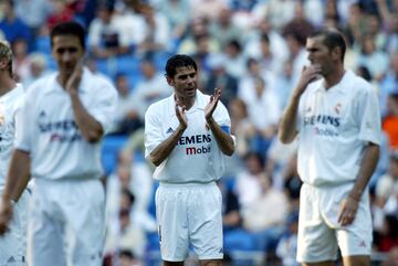 El Madrid ganó la Liga de 2003. La ambición de la directiva llevó a que prescindieran del entrenador y del capitán por considerarles poco mediáticos. El Madrid entró en una racha de 4 años sin títulos. El defensa malagueño se marchó al fútbol catarí.