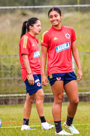 La Selección Colombia Femenina sigue preparando el partido ante Ecuador por Copa América. Las dirigidas por Nelson Abadía volvieron a los trabajos de campo.