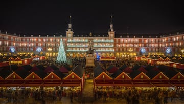 Mercado de Navidad en la plaza Mayor de Madrid