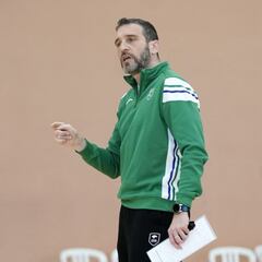 Navarro: "A falta de objetivos palpables, toca ser honestos"