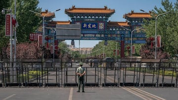 EFE/EPA/ROMAN PILIPEY