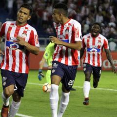 Junior con el sueño intacto: vence a Olimpia con golazo de Teo