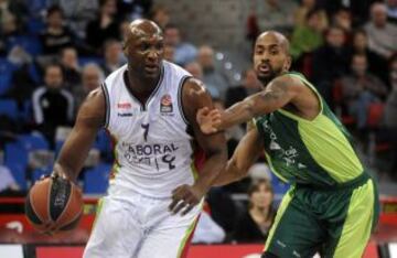 odom sudó de lo lindo en su primer partido, contra el Unicaja.