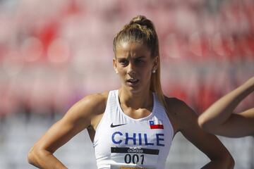 La atleta. al igual que González, apoyó a Piñera en la anterior elección.