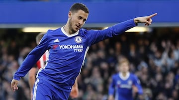 Eden Hazard celebra un gol con el Chelsea.