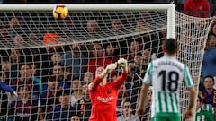 Ter Stegen is human after all: howler gifts Betis their third goal
