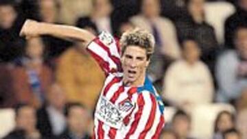 <b>ESTARÁ. </b>Fernando Torres acelera su recuperación y podrá estar el domingo ante el Madrid.