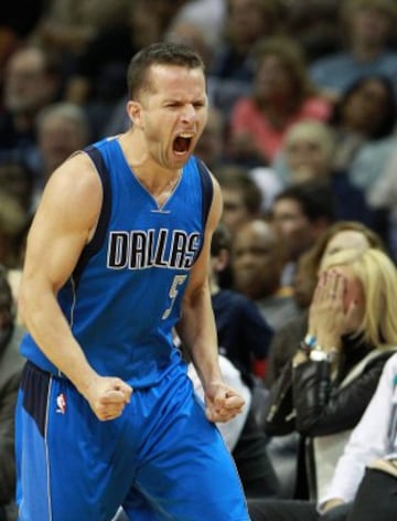 J.J Barea celebra una canasta.