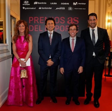 Pilar Gil; Vicepresidenta de Prisa y Consejera Delegada de Prisa Media, José Félix Díaz; Director Editoral de AS, José Luis Martínez-Almeida; Alcade de Madrid y Aloysio Araujo; Director General de Deportes de Prisa Media.








