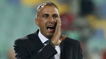 Ivaylo Petev, técnico del Dinamo.