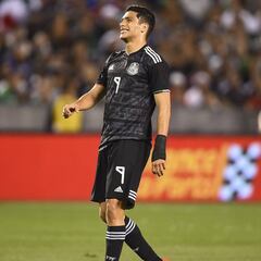 Padre de Raúl Jiménez reveló que existen ofertas de otros clubes