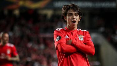 Benfica's Portuguese midfielder Joao Felix celebrates after scoring a goal during the UEFA Europa league quarter final first leg football match between SL Benfica and Eintracht Frankfurt at the Luz stadium in Lisbon on April 11, 2019. (Photo by CARLOS COS