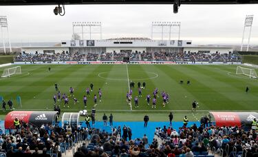 Locura por ver al Madrid entrenar: Haba gente a las 4 de la ma?ana