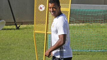 Nani se alista para el partido ante el Barcelona