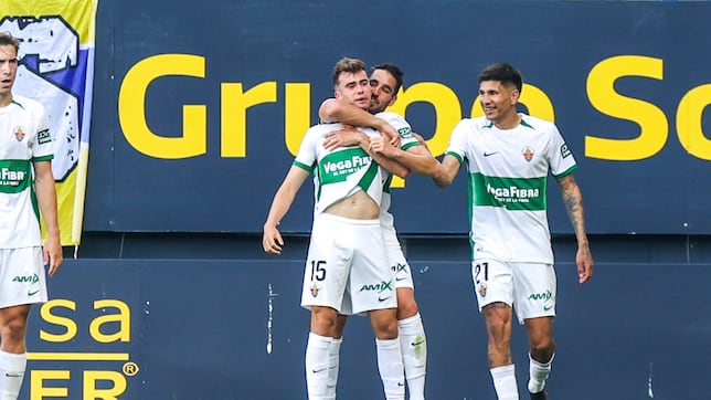 Álvaro Núñez lanza al Elche hacia Primera