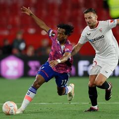 Juan Cuadrado se queda sin el sueño de Europa League ante Sevilla