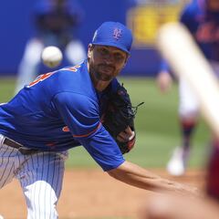 Jacob deGrom estará fuera cuatro semanas por lesión en el nombro