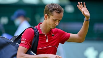 Daniil Medvedev abandona el torneo de Halle tras caer frente a Struff.