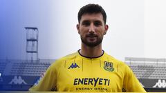 Borja Valle, presentado con el AD Alcorc&oacute;n.