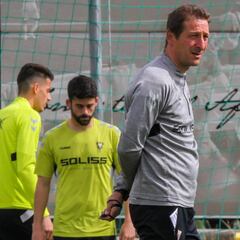 Ramis recupera a Rei Manaj y Silvestre para Fuenlabrada