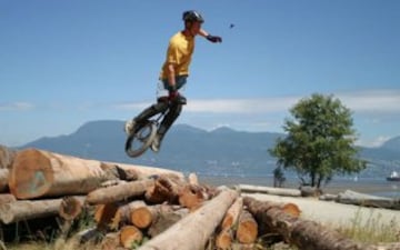 Espectaculares imágenes de Monociclismo extremo