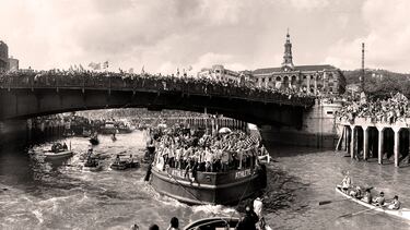 Gabarra del Athletic de Bilbao en la celebración del título de Copa de 1984.