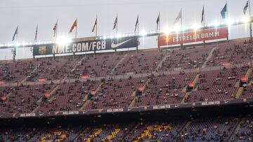 BARCELONA, SPAIN - AUGUST 15: A general view inside the stadium as fans of FC Barcelona take their seats prior to the LaLiga Santander match between FC Barcelona and Real Sociedad at Camp Nou on August 15, 2021 in Barcelona, Spain. FC Barcelona will host between 20,000 and 22,0000 fans in the stadium as the Regional government has authorised a capacity of 30 percent with the requirement to maintain a meter and a half distance between people or groups of people who have tickets. (Photo by Alex Caparros/Getty Images)