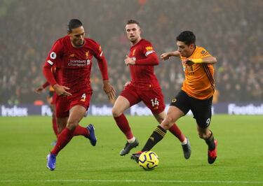 Liverpool's Van Dijk: "We don't feel unbeatable"