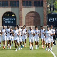 Carvajal vuelve, Modric en cama