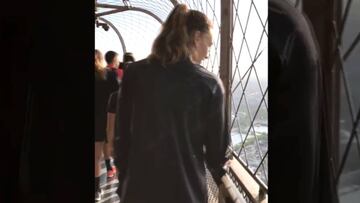PSG mostró la feliz visita de Tiane Endler a la Torre Eiffel