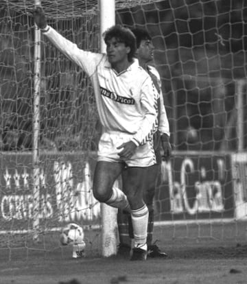 Ruggeri emerged from Boca Juniors youth academy, making his first team debut in 1980. Five years later he joined River Plate where he stayed until 1988 when he made the leap to Europe. Ahead of the 89/90 season, he signed for Real Madrid