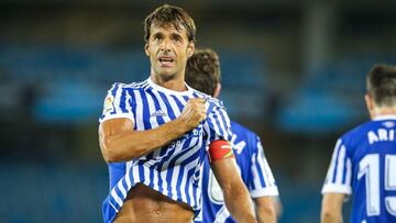 Dejó a la Real Sociedad para retirarse del fútbol.