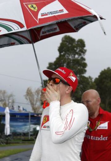 Reacción de Kimi Raikkonen tras quedar fuera de la Q3.