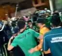 Plantel de Wanderers compartió con los hinchas en Arequipa