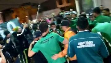 Plantel de Wanderers compartió con los hinchas en Arequipa