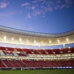 Fecha FIFA de noviembre, opción para fecha 14 en caso de suspenderse