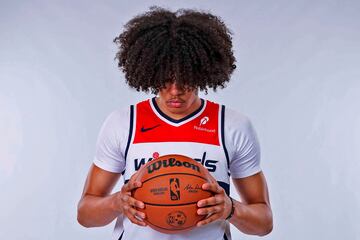 Kyshawn George ya da que hablar en Estados Unidos. Este jugador suizo (2,03 metros y 20 años) fue uno de los protagonistas de la sesión de fotos con la que ­Washington Wizards dio por inaugurada su pretemporada.