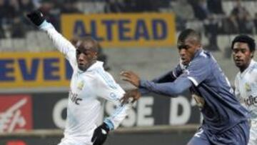 <b>EN EL AIRE. </b>Ciani, en el centro, es un objetivo bético pero aún no se ha negociado con el Girondins.