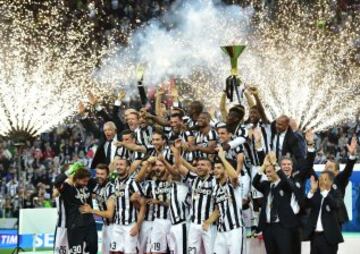 Juventus celebra el título en casa. 