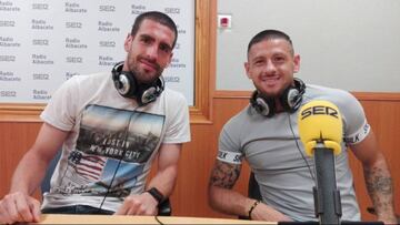 Álvaro Arroyo y Javier Acuña durante una entrevista.