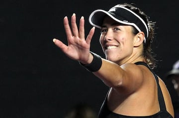 Garbiñe Muguruza se lució Guadalajara (México) para levantar por primera vez para el tenis femenino español el título de las WTA Finals. Ganó a Anett Kontaveit: 6-3 y 7-5 en 1h:38.