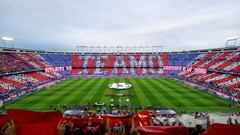 Tres generaciones del Atleti, en la gran fiesta del Calderón