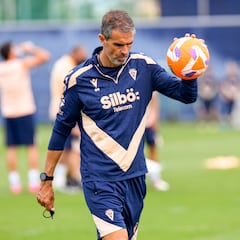 Gaizka Garitano: “No quiero despistes en los días que quedan de competición”