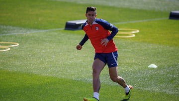 Gabriel Paulista, en la sesión de entrenamiento del Atlético previa al encuentro ante el Mallorca.