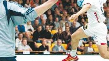 <b>A UN PASO. </b>Dujsebaev se acerca a la retirada, pero el felino central del Ciudad Real quiere irse por la puerta grande con el título europeo.